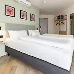 Select Hotel