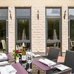 Select Hotel