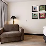 Select Hotel 4*