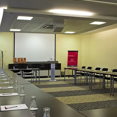 Hotel Garner Oberhausen 4*