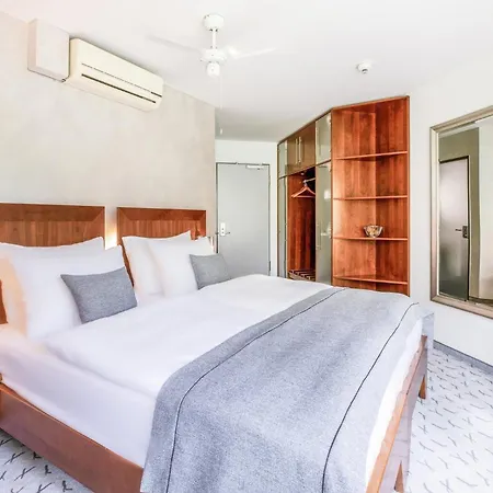 Garner 4* Oberhausen (North Rhine-Westphalia)