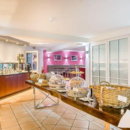 Garner By Ihg 4*