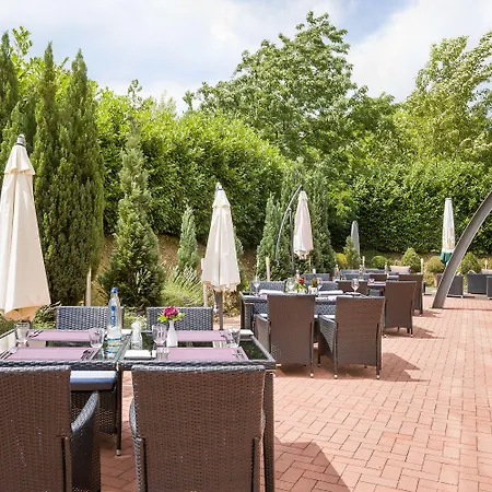 Garner By Ihg Отель 4*