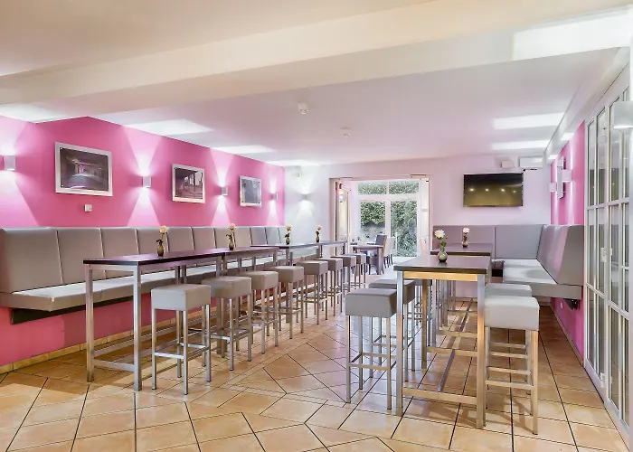 Garner Hotel 4*